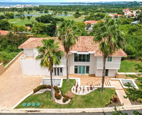 52 Las Vistas De Rio Mar, RIO GRANDE, PR 00745