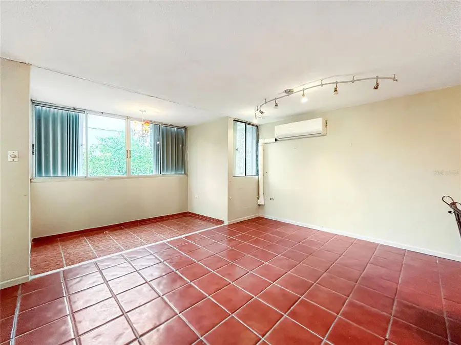 28 Washington St #1A, San Juan, PR 00907 - Image #2