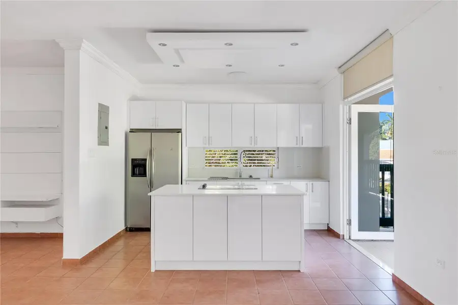 711 N Coast Vlg #122, Vega Alta, PR 00692 - Image #3