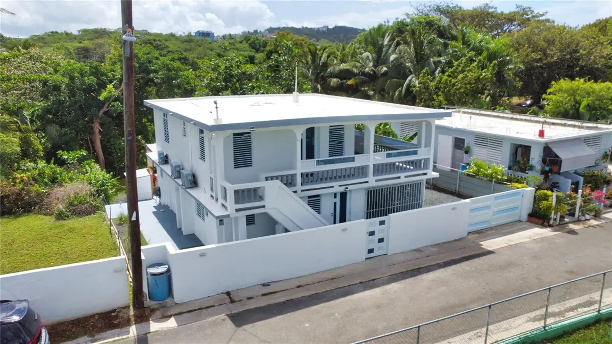196 N Santa Maria Comm #196, Vieques, PR 00765 - Image #1