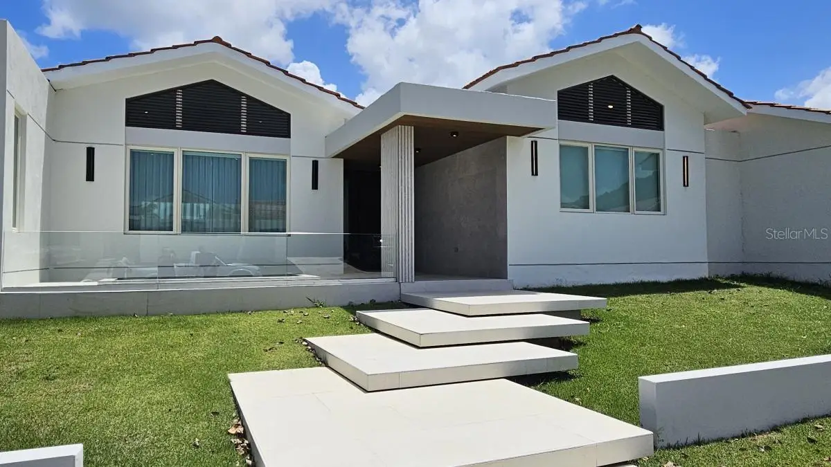 677 Lavanda, Dorado, PR 00646 - Image #1