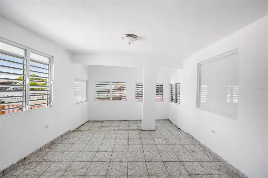21 Eduardo Conde, San Juan, PR 00915 - Image #3