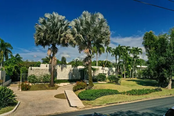 77 Orquidea, SAN JUAN, PR 00927