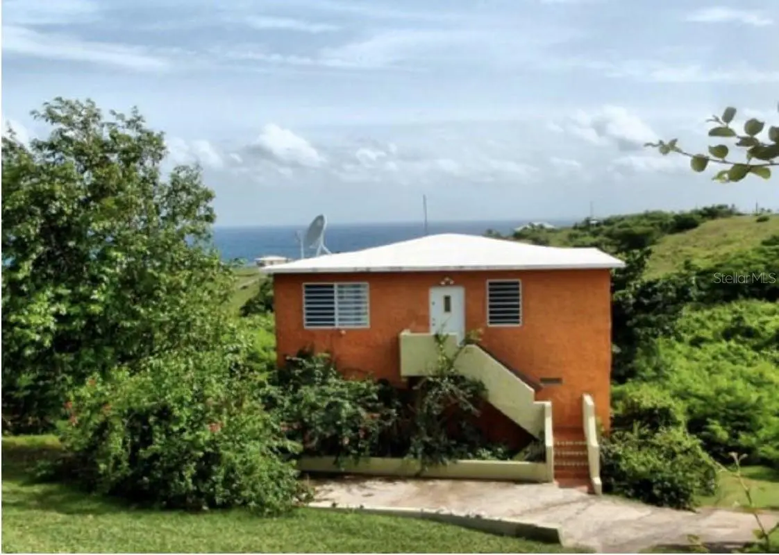 Carretera interior V. Borinquen, Vieques, PR 00765 - Image #1
