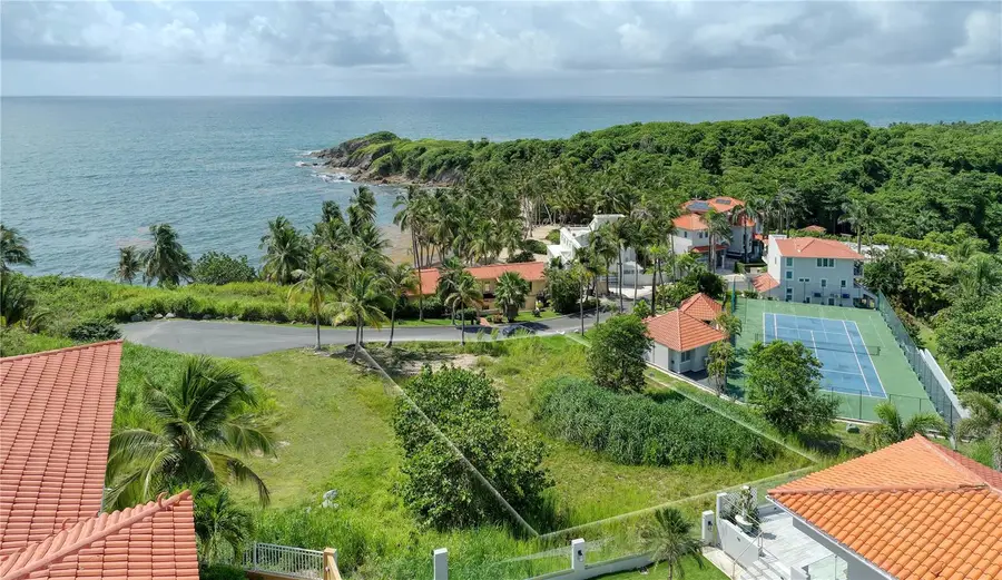 37 Shell Castle, Humacao, PR 00791 - Image #2