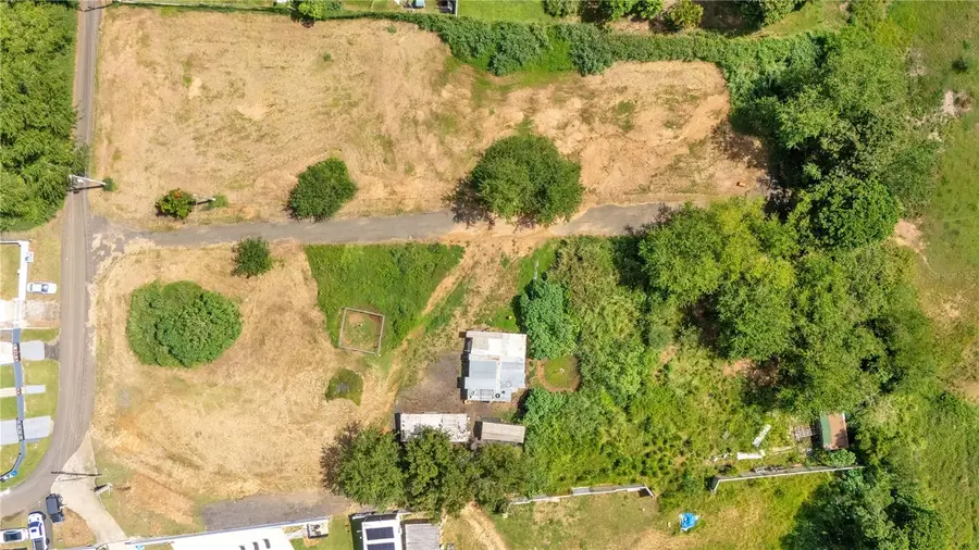 685 Tierras Nuevas Saliente Ward, Manati, PR 00674 - Image #2