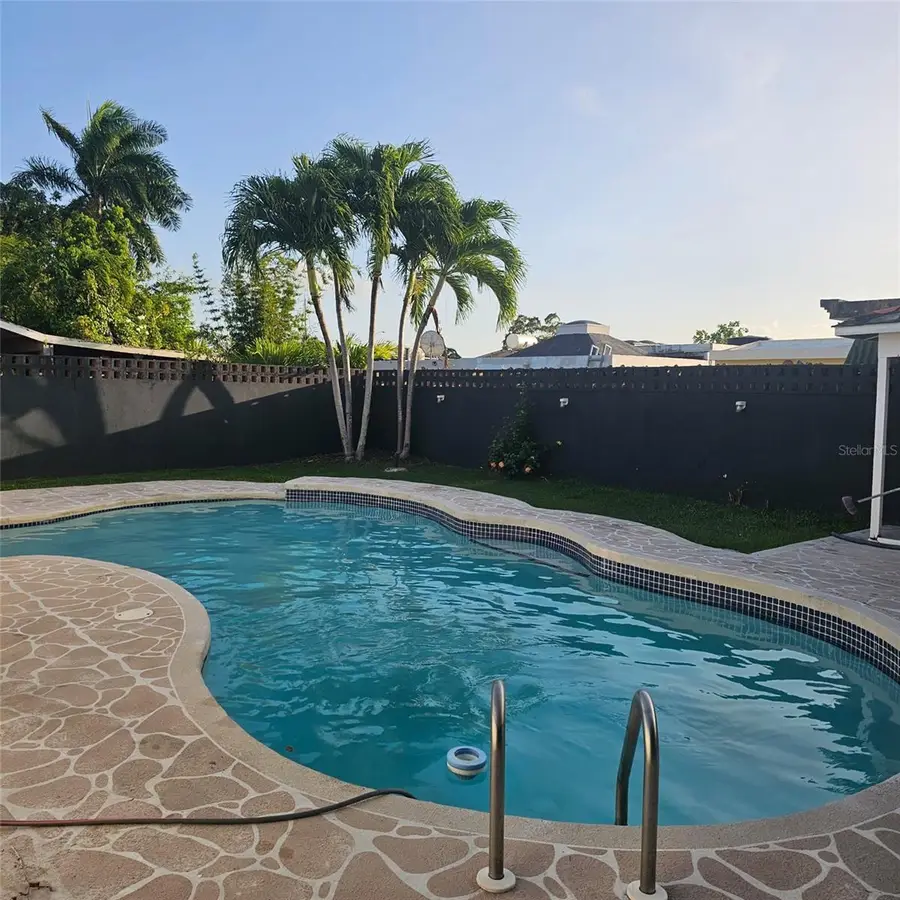 N11 N Las Olas #11, Dorado, PR 00646 - Image #2