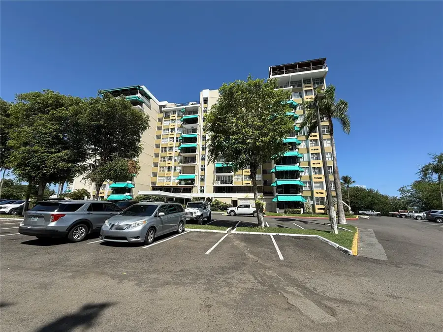 Club Costa Marina Calle Galicia #3k, Carolina, PR 00983 - Image #2