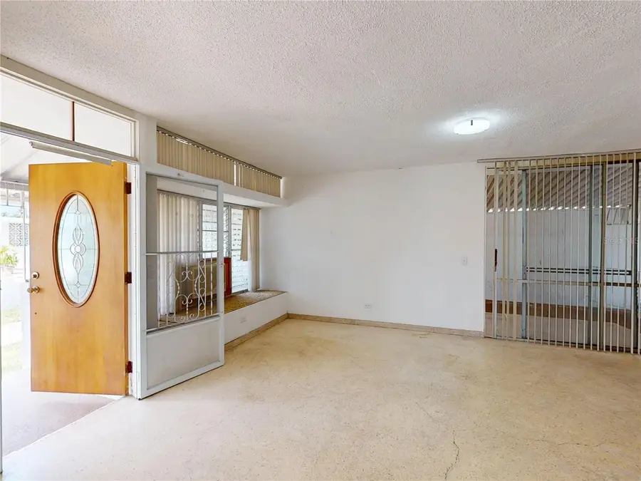 96-16 Urb. Villa Carolina, Carolina, PR 00984 - Image #3