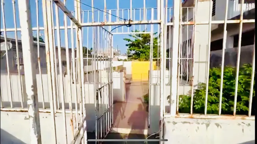 225 Ruz Belvis, San Juan, PR 00912 - Image #2