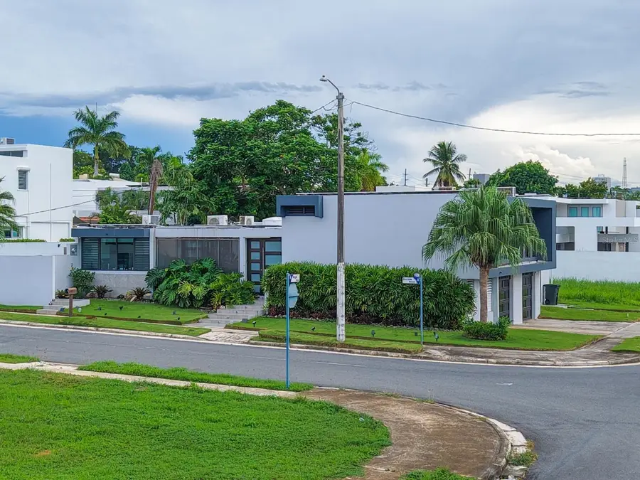 H3 Calle Bucare, Guaynabo, PR 00968 - Image #2