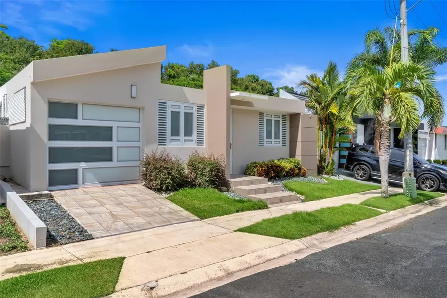 Almendro Los Colobos Park #AA27, Carolina, PR 00987 - Image #2