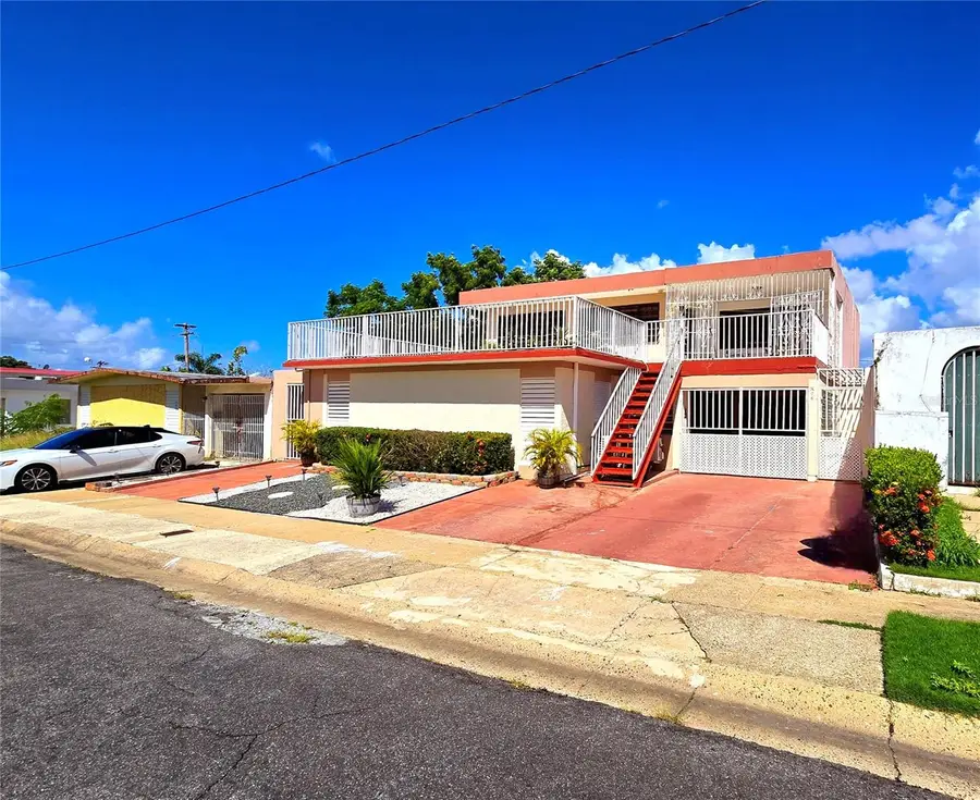 CALLE RENO Urb. Vista Bella #H28, Bayamon, PR 00956 - Image #2