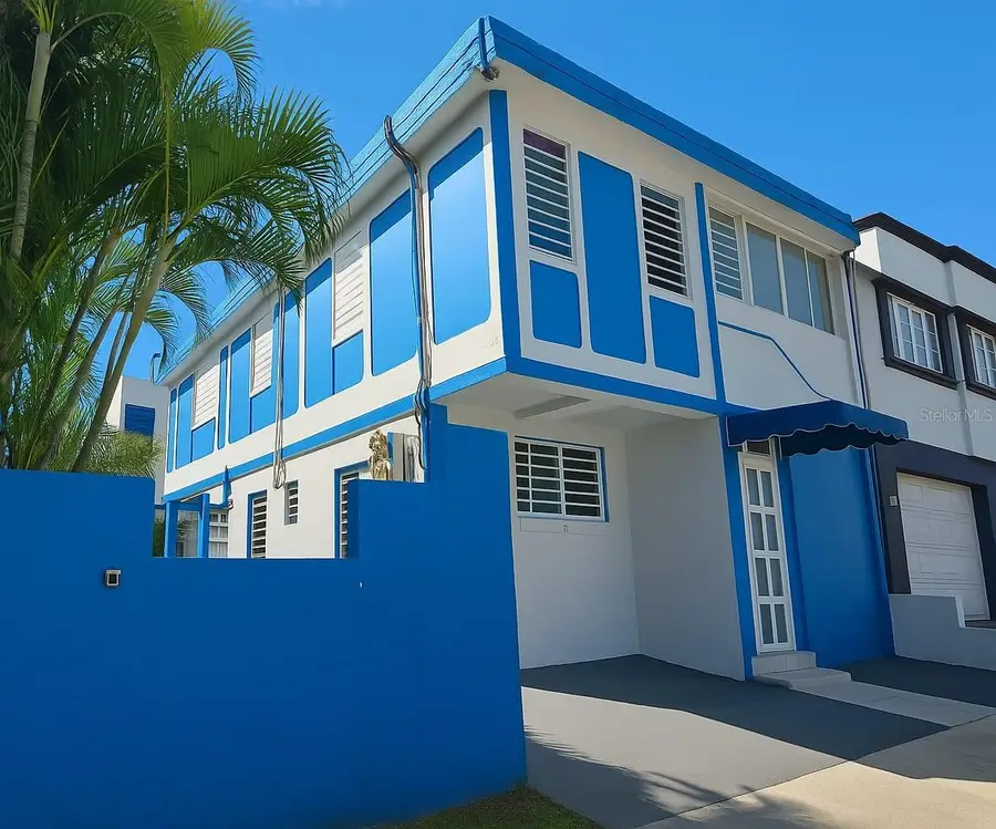 Urb. Villas de Levittown Calle 1 B9, Toa Baja, PR 00949 - Image #2