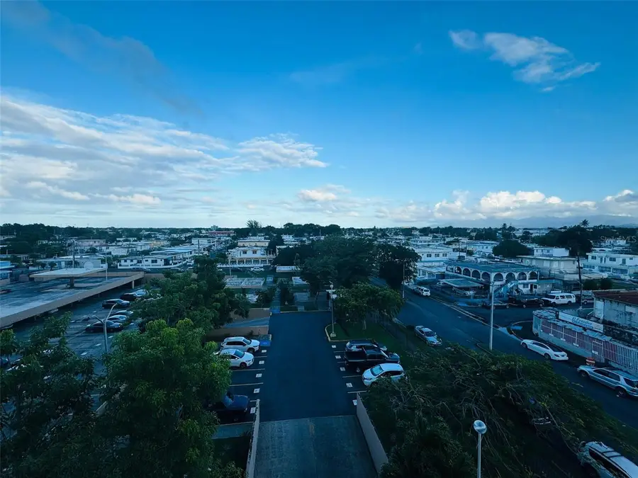 COND. GOLDEN TOWER Marginal Baldorioty #507, Carolina, PR 00983 - Image #3