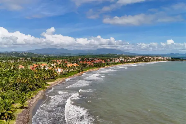 Palmanova Village 285 Palmas Inn Way #4-303, HUMACAO, PR 00791