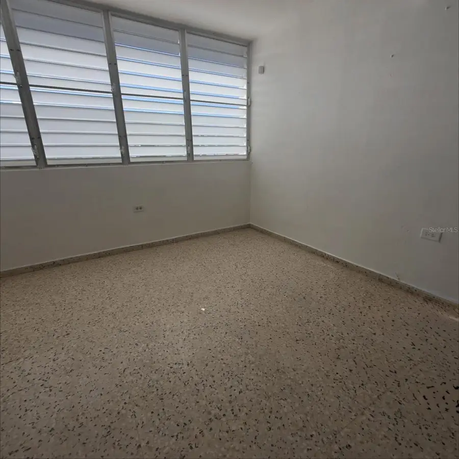 8 IM4 Urbanizacion La Providencia, Toa Alta, PR 00953 - Image #3