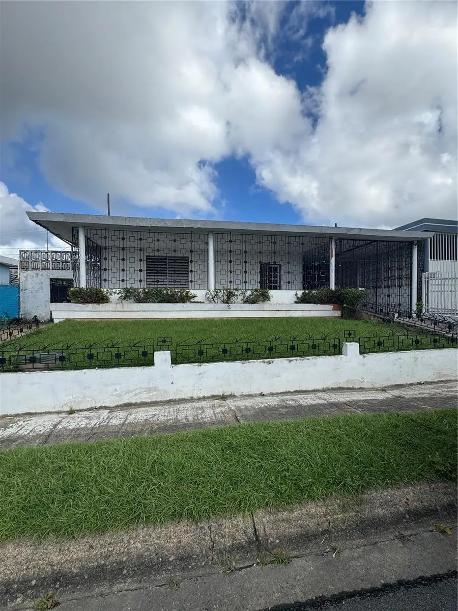 1685 C/ Santa Ins, San Juan, PR 00921 - Image #1