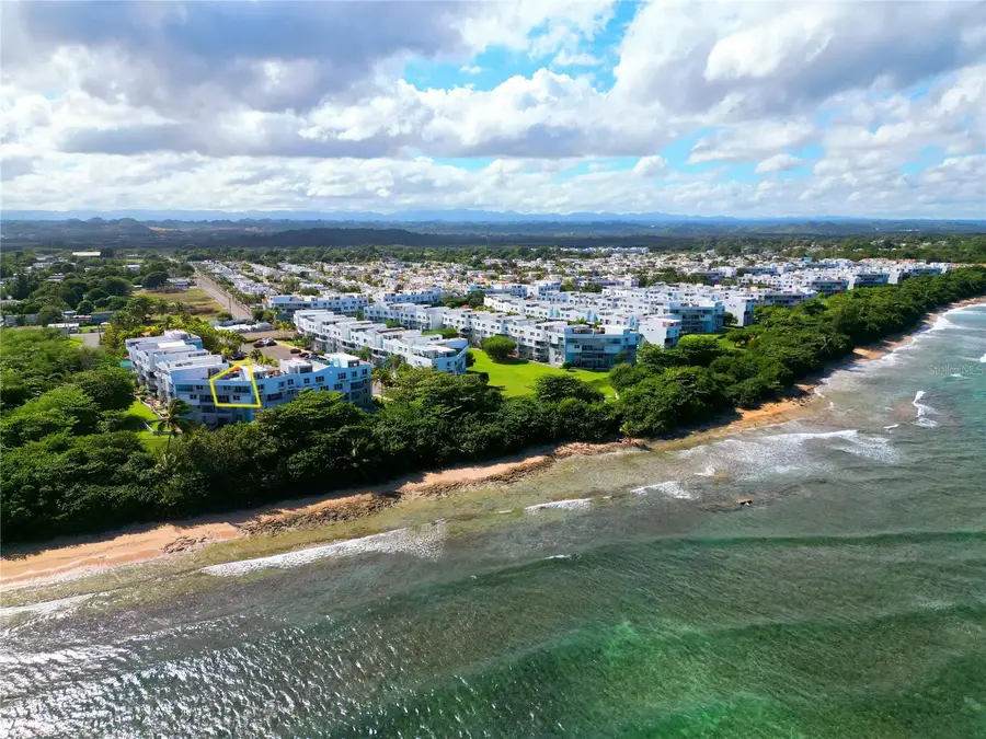 St 686 Cond. Chalets De La Playa #579, Vega Baja, PR 00693 - Image #3