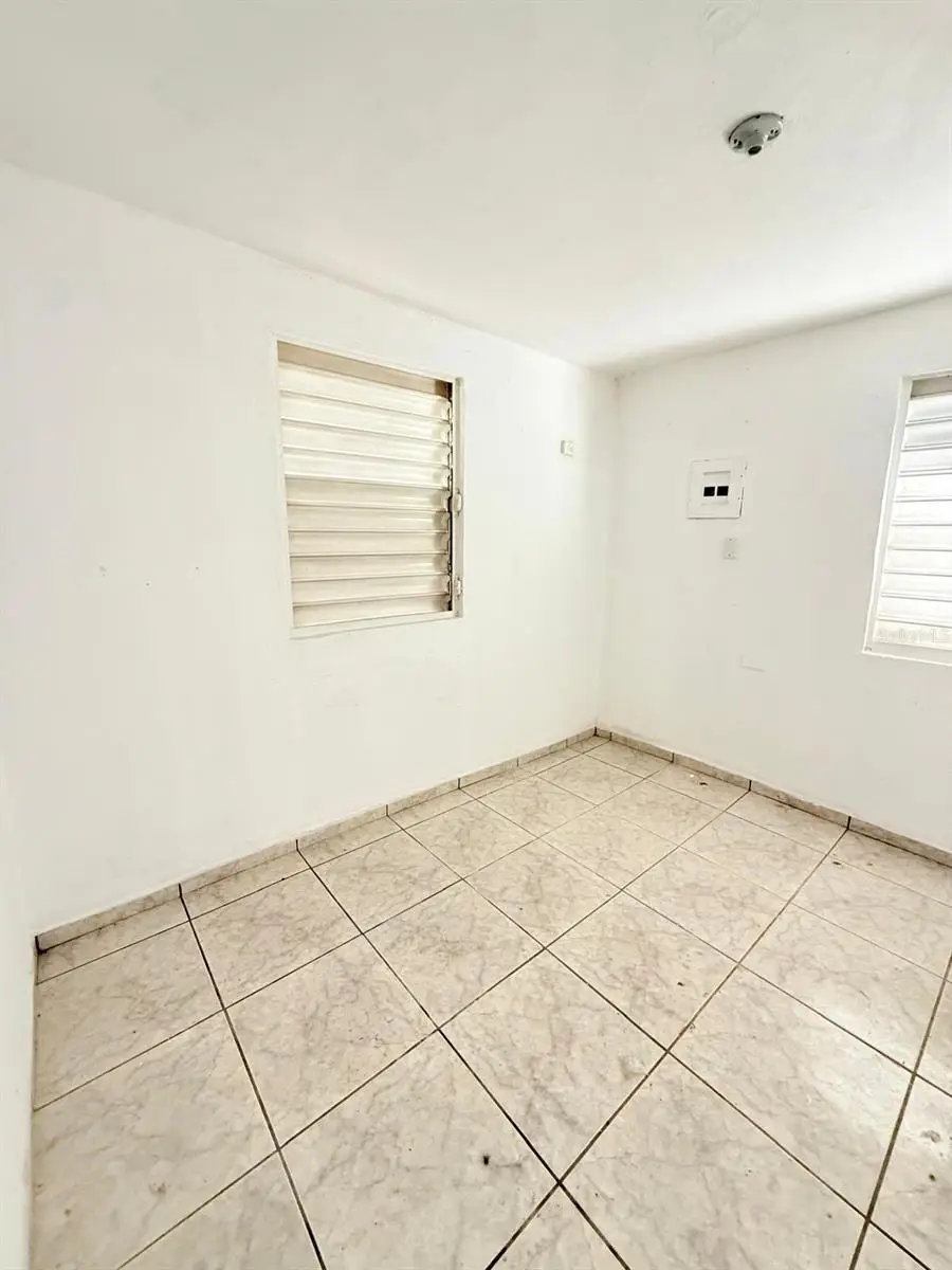 Victor Roja2 280, Arecibo, PR 00612 - Image #2