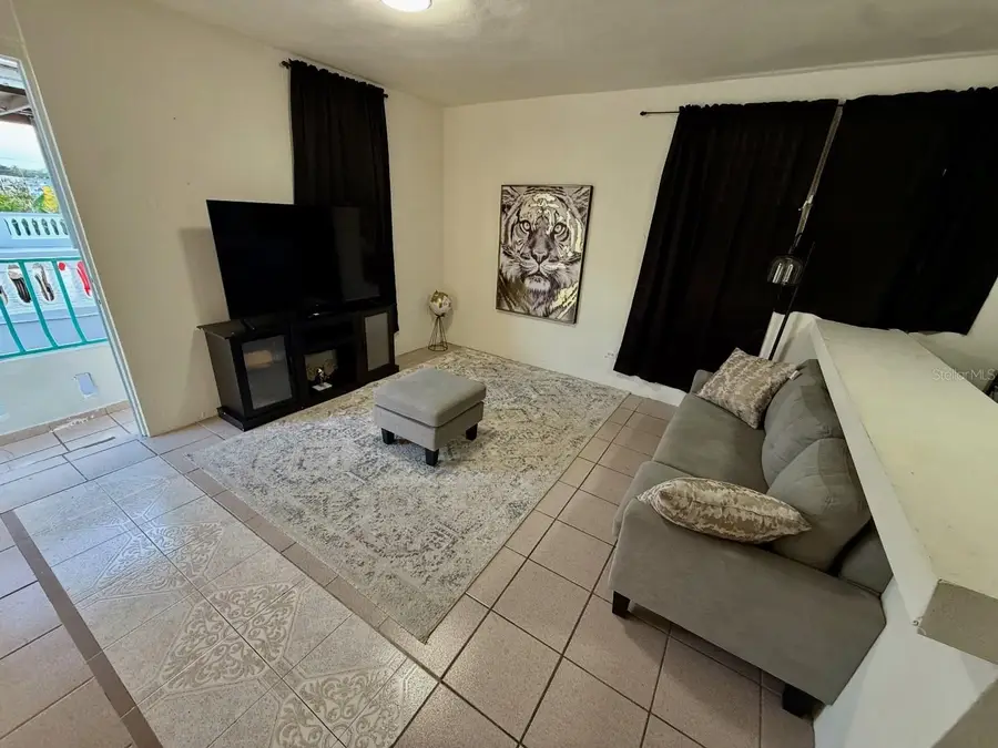 Jardines de Country Club Calle 149 Cl20, Carolina, PR 00983 - Image #3