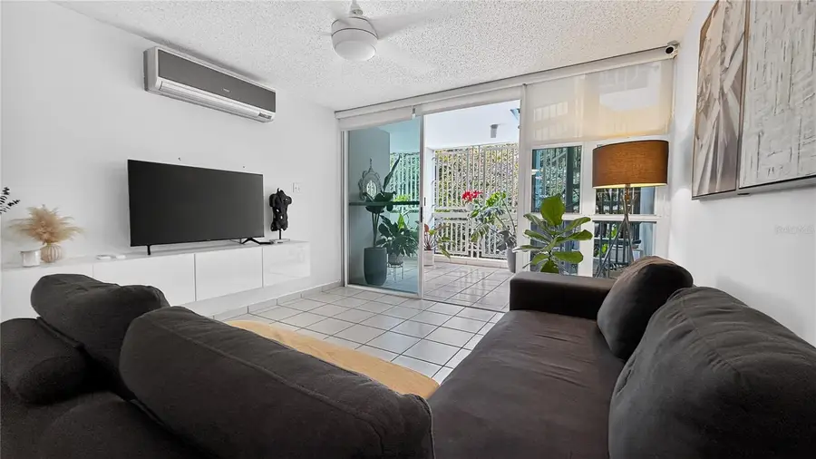 844 San Juan Chalets #PH 1, San Juan, PR 00926 - Image #2