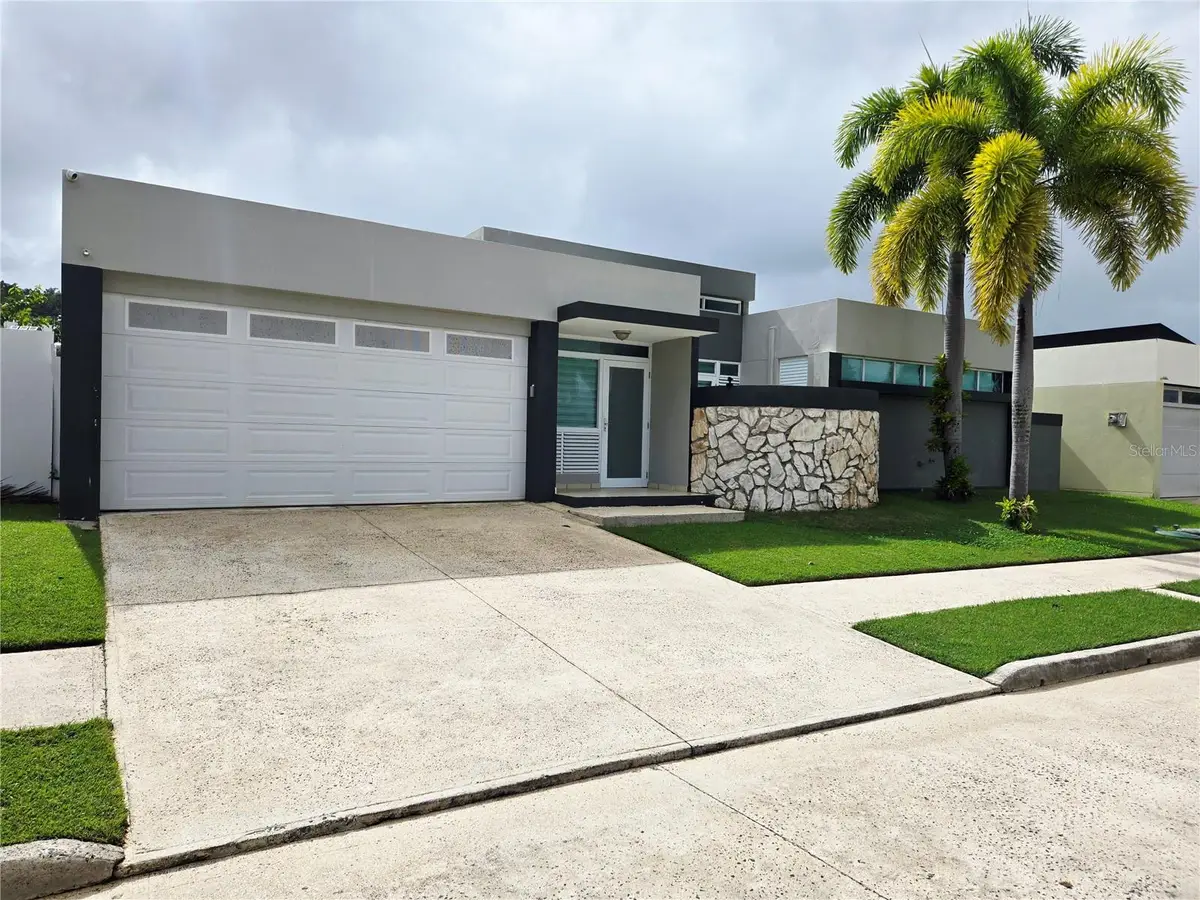 B-18 Calle Paseo Florido, Canovanas, PR 00729 - Image #1