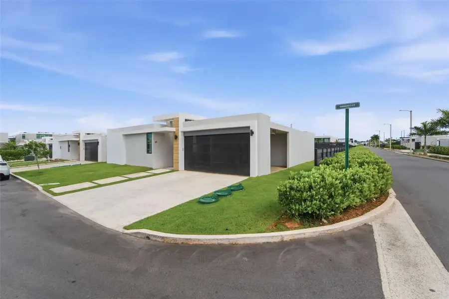 86 Orinoco Street, Bayamon, PR 00959 - #3