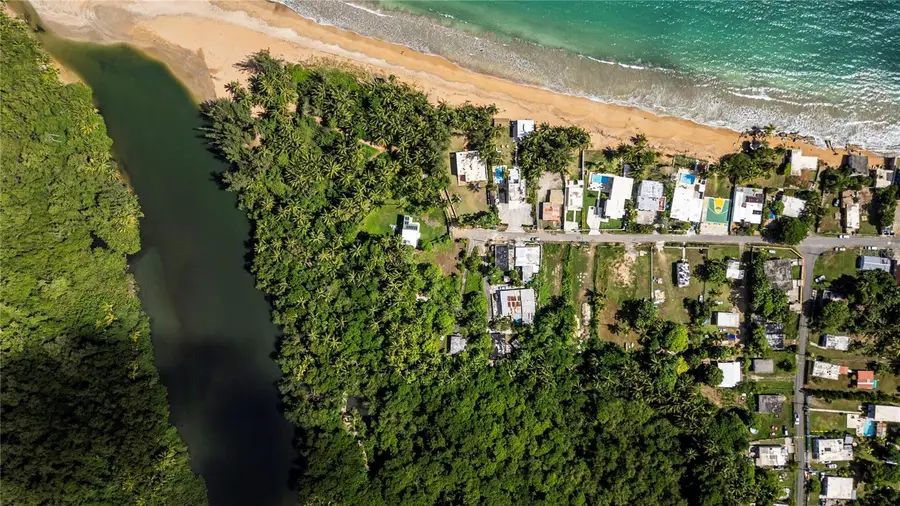 Calle 1 Mameyes I #33A, Luquillo, PR 00773 - #3