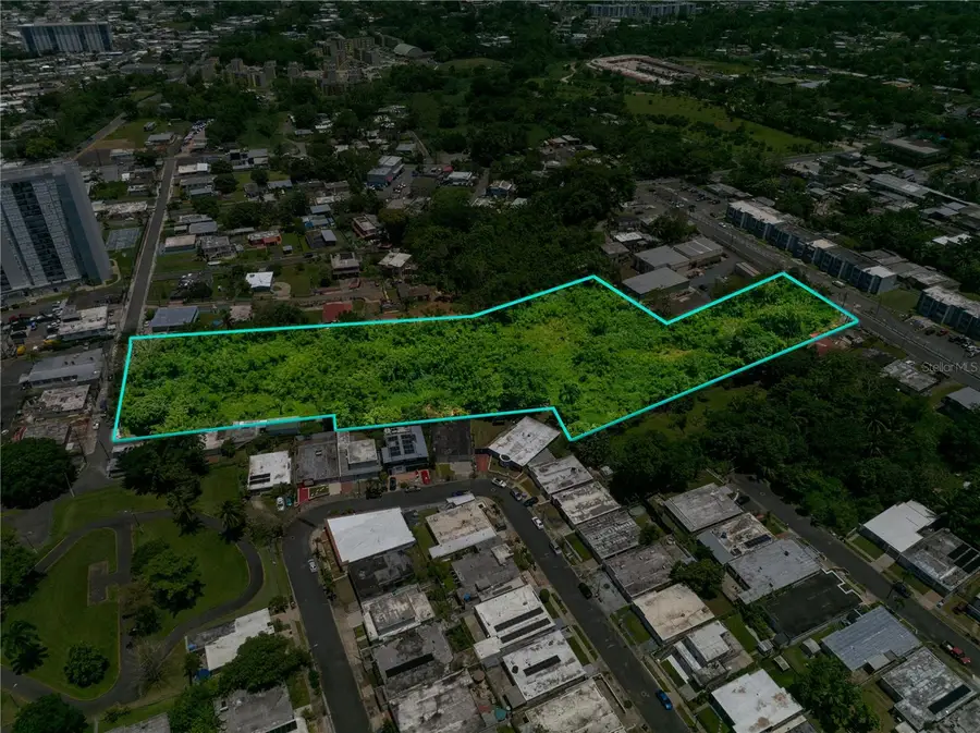 CLL RAMON FIGUEROA CASTRO San Anton, Carolina, PR 00987 - #3