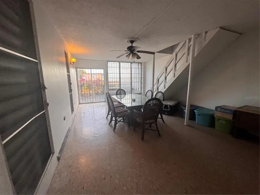 V-4 CALLE 1 Reparto Valencia, Bayamon, PR 00959 - #2