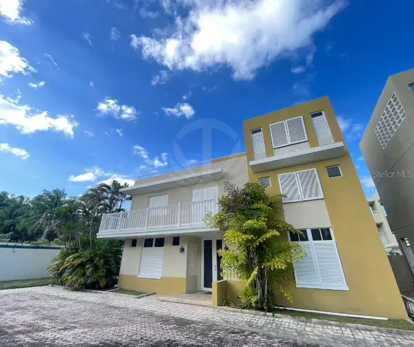 White Sands Lane The Clusters #31, DORADO, PR 00646