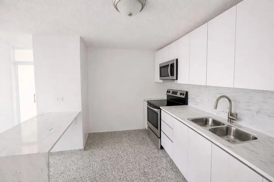 519 #8 Bloque 187, Carolina, PR 00985 - #2