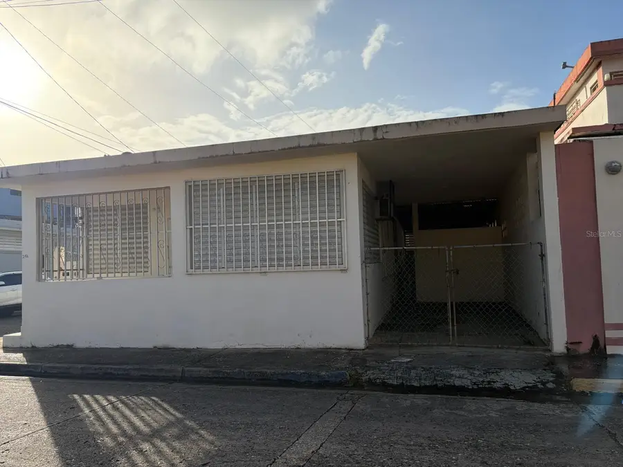 Calle Antonio Gonzlez Calle Antonio Gonzlez, Arecibo, PR 00612 - #2