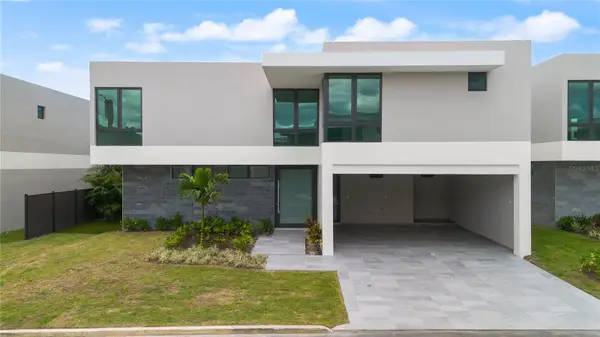 131 Calle Komodo Street, BAYAMON, PR 00959