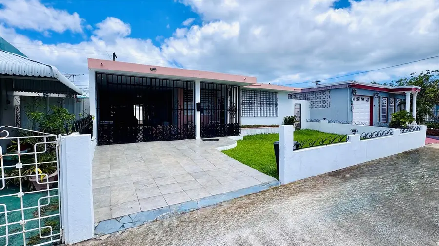 Calle 232 Country Club #JF-33, Carolina, PR 00982 - #3