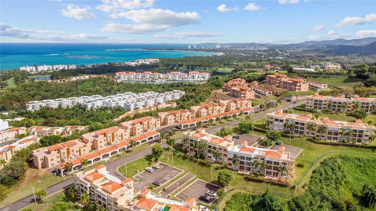 Calle 10 H #202, Rio Grande, PR 00745 - #1