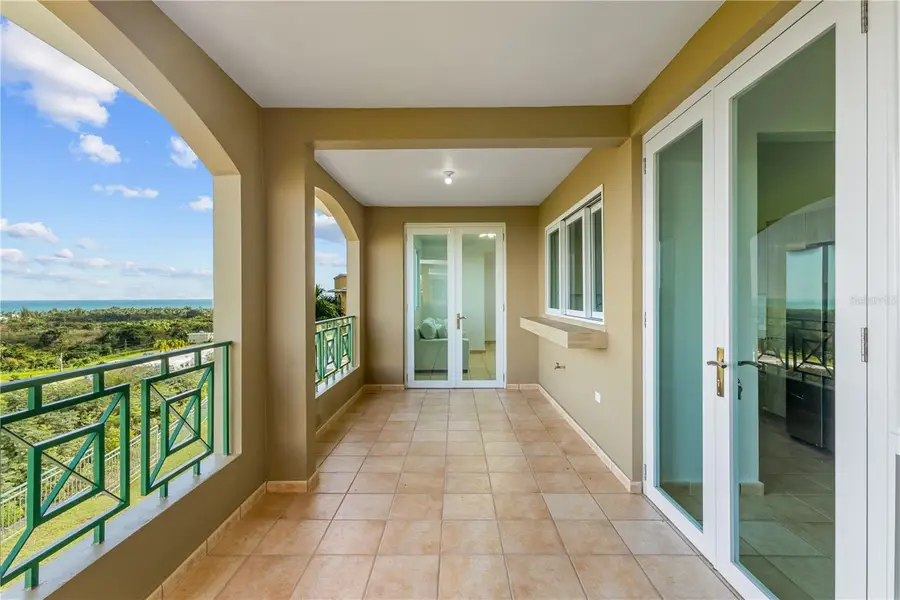 Calle 10 H #202, Rio Grande, PR 00745 - #2