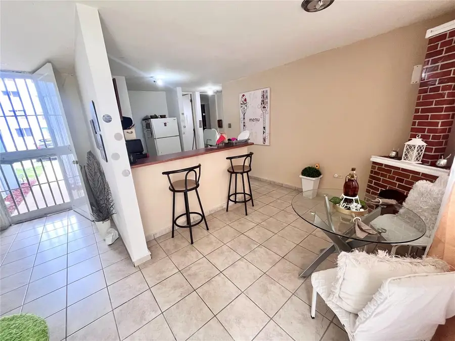 8860 Boulevard Balcones De Carolina #100, Carolina, PR 00987 - #3