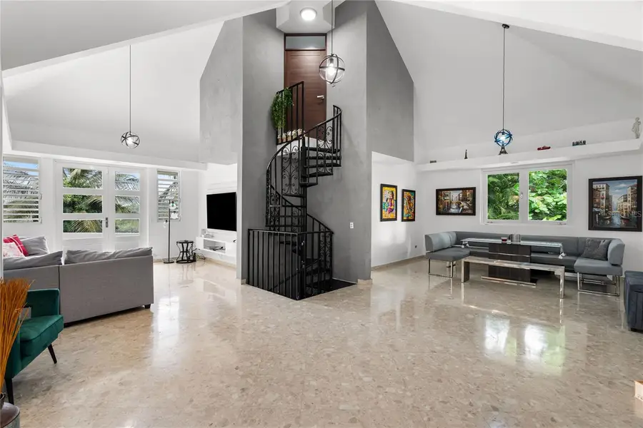 19 Calle "e", Guaynabo, PR 00971 - #2