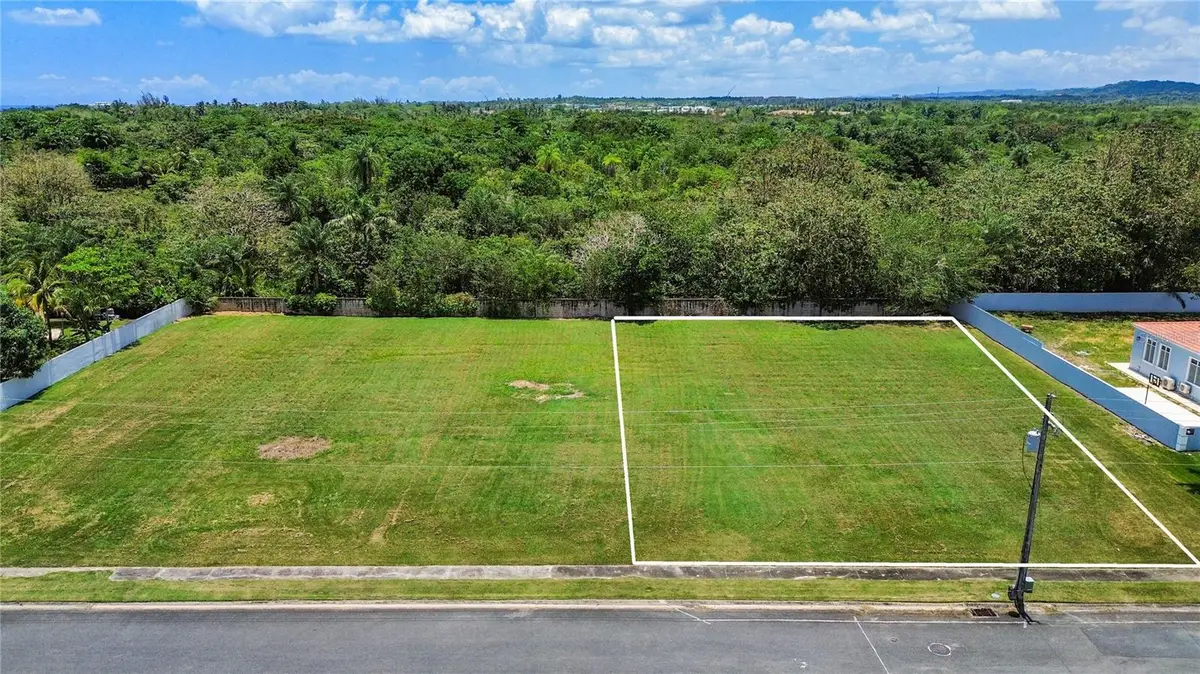 A7 Paseo Madrid, Vega Alta, PR 00692 - #1