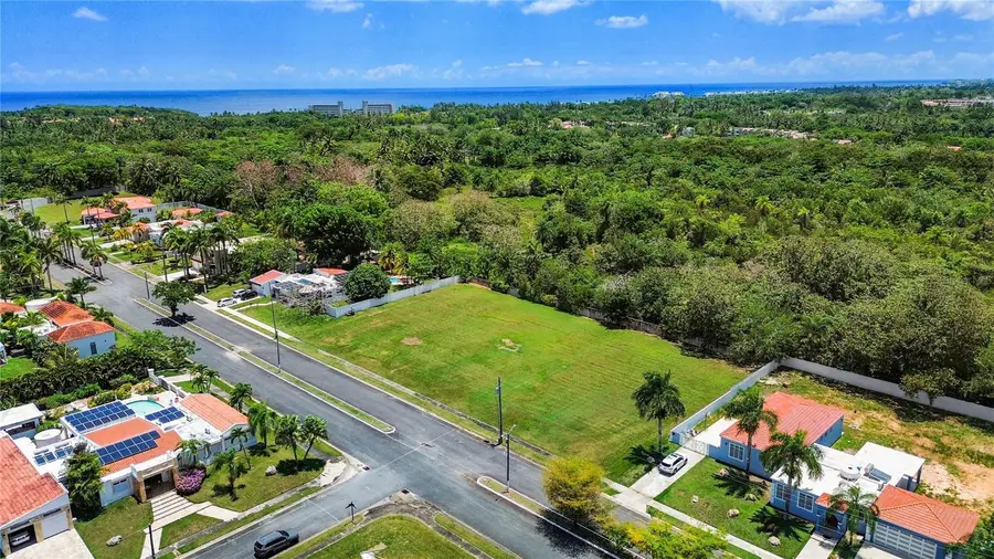 A7 Paseo Madrid, Vega Alta, PR 00692 - #3
