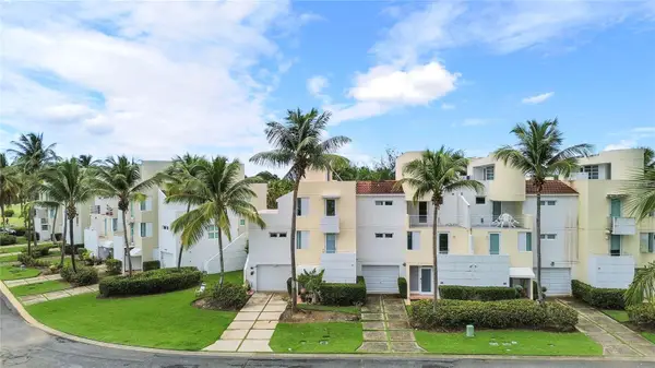 15 1 Villas del Golf Oest Kenedy #175, DORADO, PR 00646