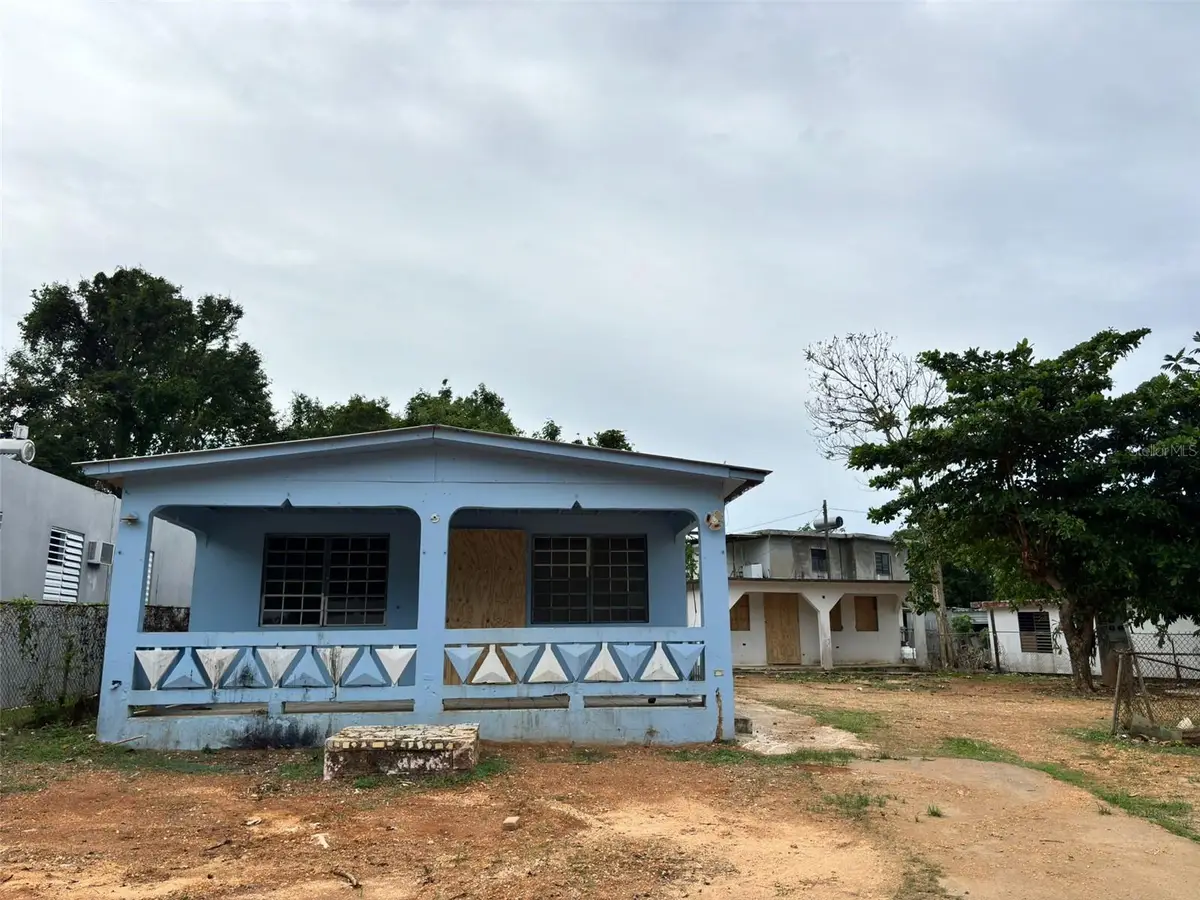 37 Pavo Real, Vega Baja, PR 00693 - #1