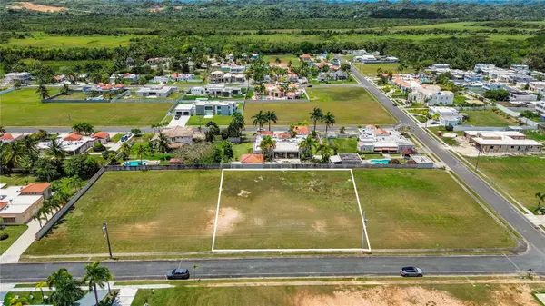 D-12 Paseo Ibiza, VEGA ALTA, PR 00692