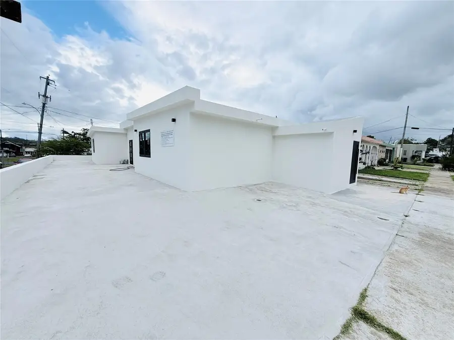TRIPLEX HOUSE  Calle 5 D1 Ext. Buso, Humacao, PR 00791 - #2