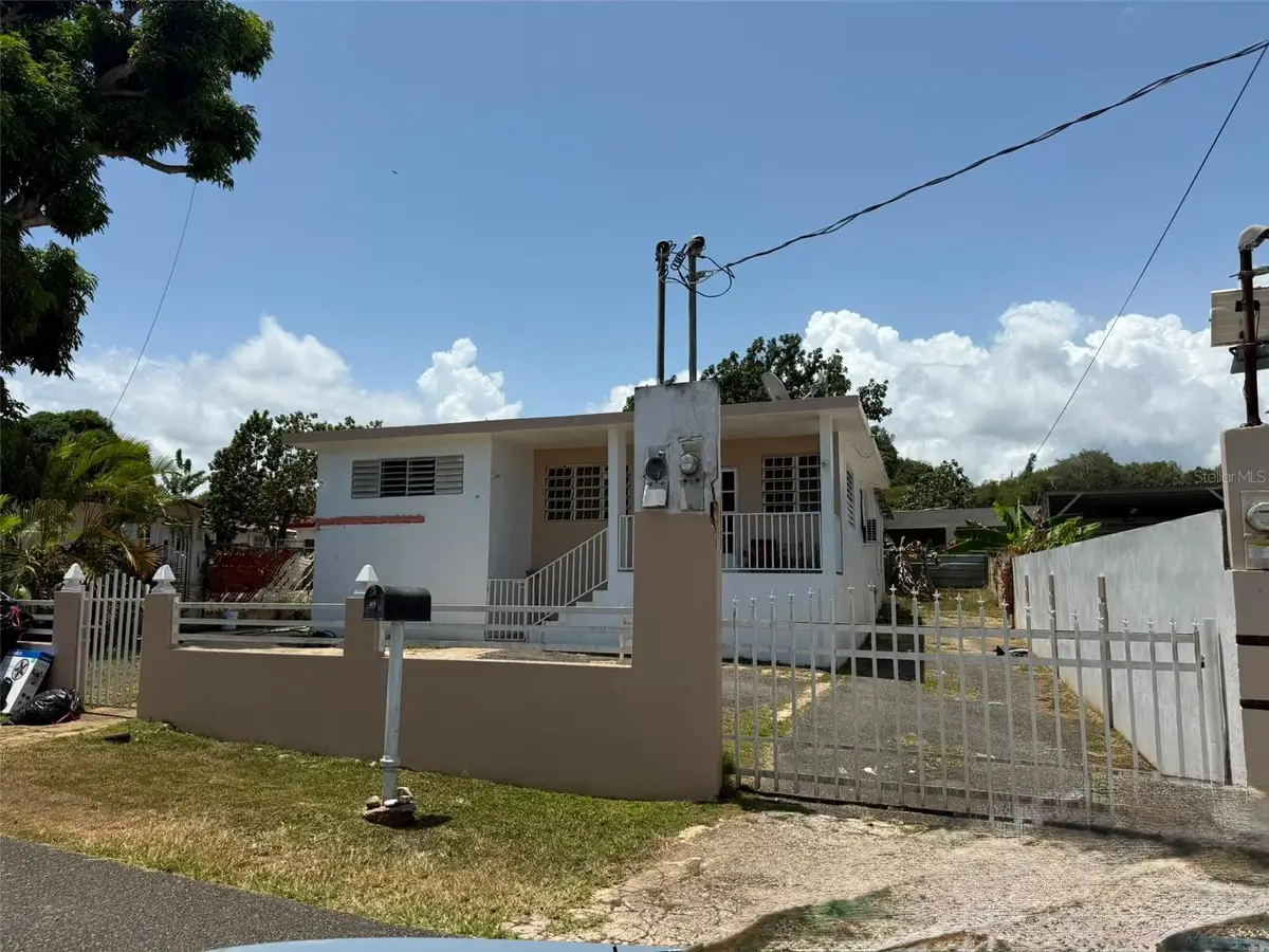 Calle Los Cedros Urb. Brisas De Llanadas, Calle Los Cedros #24, Barceloneta, PR 00617 - #1
