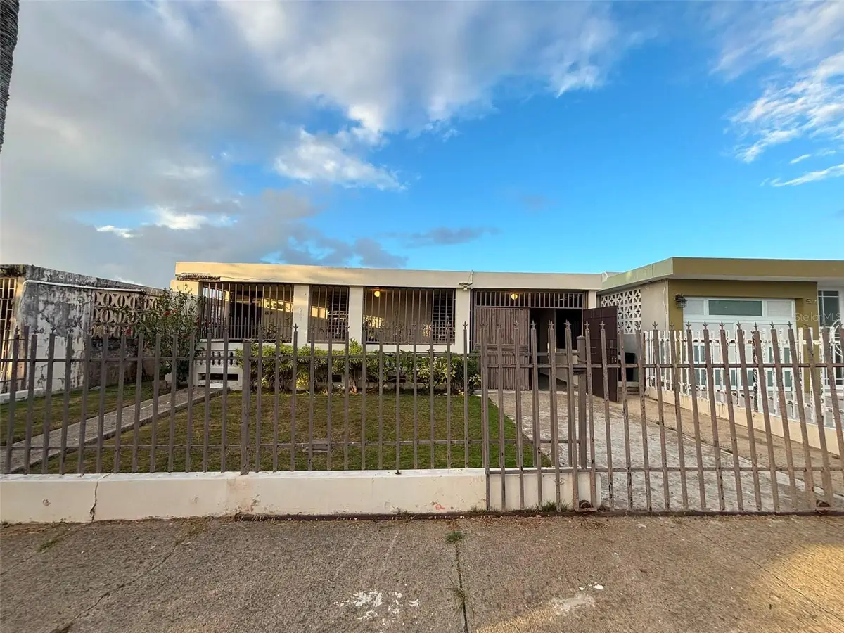 689 Cancer St Venus Gardens, San Juan, PR 00926 - #1