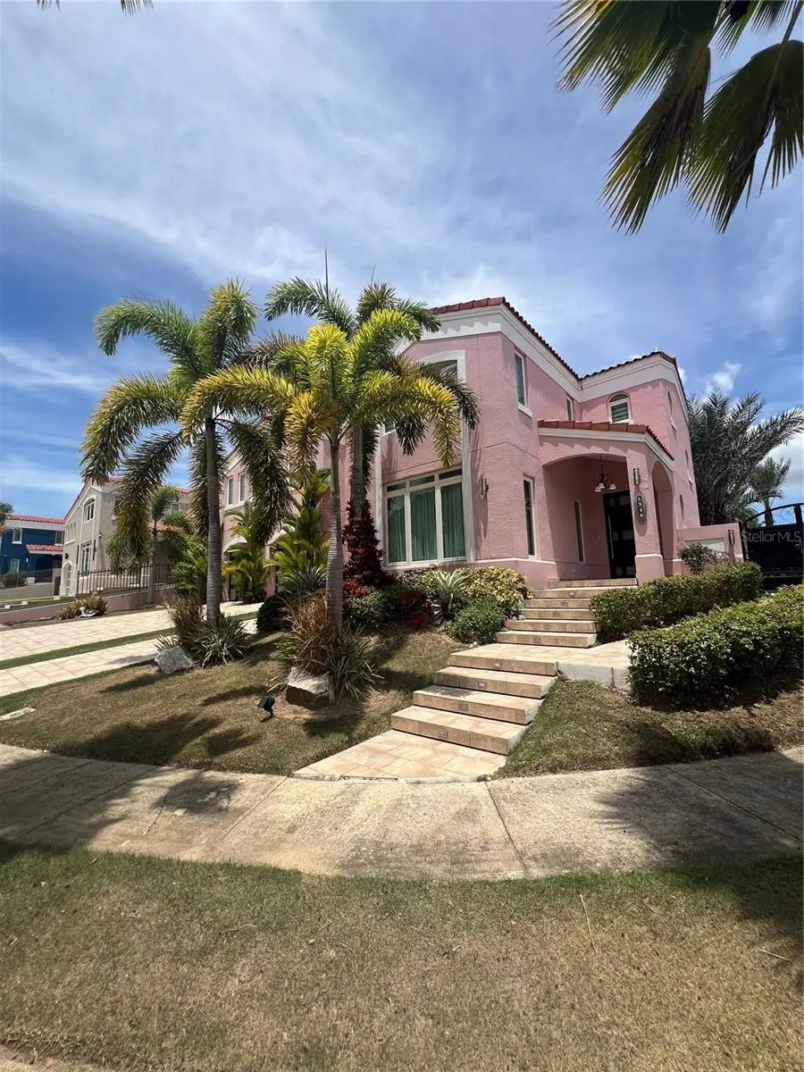 49 Via Naranjales Urb. Las Nubes, Caguas, PR 00727 - #3