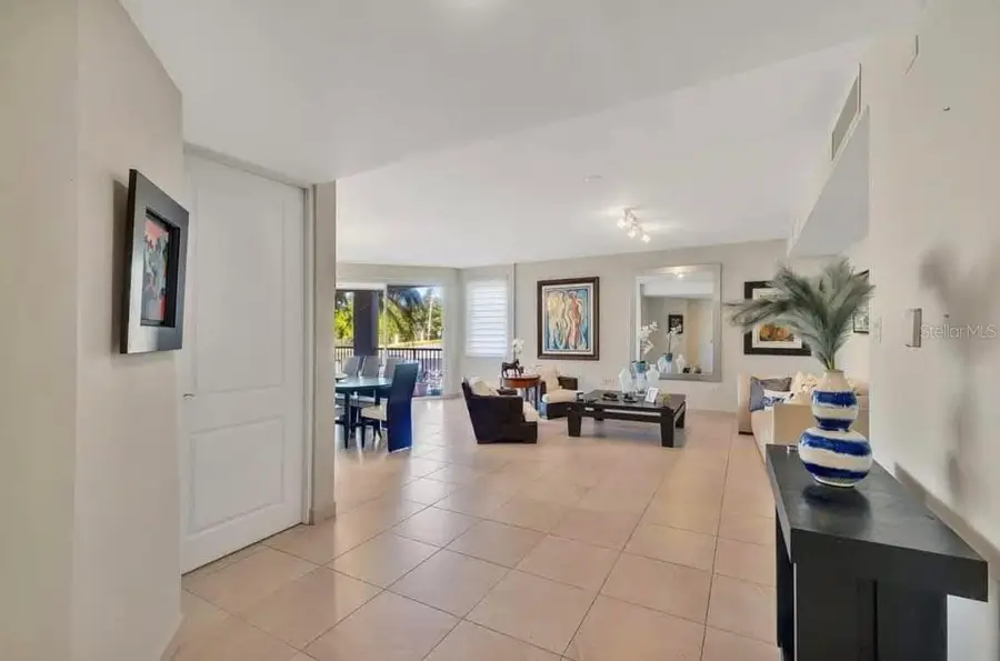 Calle Olivine 83 Treasure Point #323, Vega Alta, PR 00692 - #3